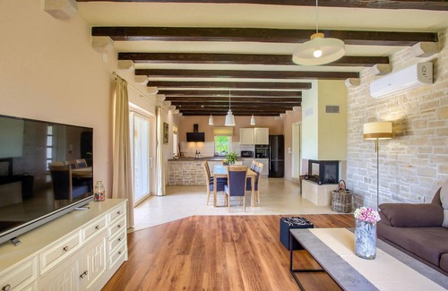 Drnis House | Gorgeous home in Drnis