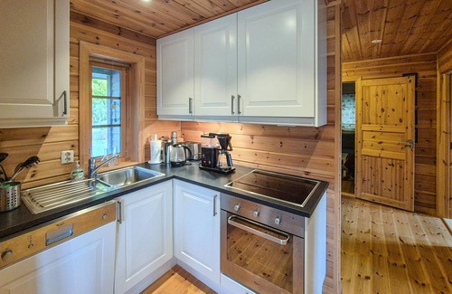 Gulen Municipality House | Gorgeous home in Eivindvik with WiFi