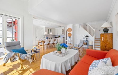 Gjeving House | Gorgeous Home In Gjeving With Wifi