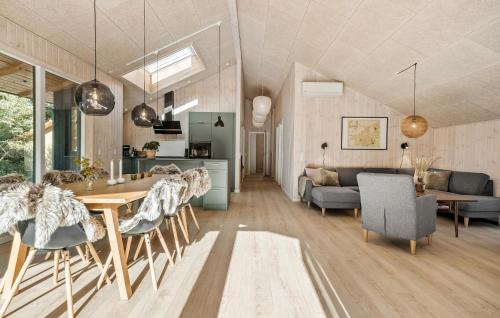 Hojby House | Gorgeous Home In Højby With Sauna