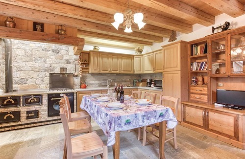 Comeglians House | Gorgeous home in Comeglians (UD)