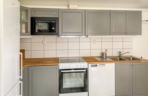 Hagaby House | Gorgeous home in Löttorp with WiFi