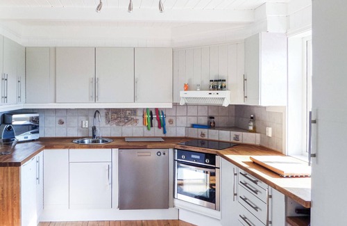 Kvinnherad House | Gorgeous home in Matre with WiFi