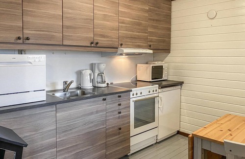 Offersøy House | Gorgeous home in Offersøy with sauna