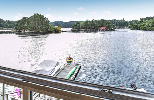 Os House | Gorgeous home in Os with kitchen