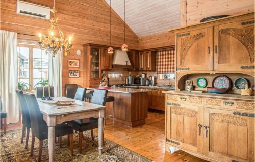 Trysil House | Gorgeous Home In Østby With Kitchen