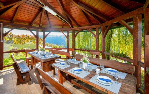 Slunj House | Gorgeous Home In Slunj With Kitchen