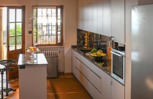 Pietrasanta House | Gorgeous home in Strettoia