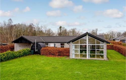 Sunds House | Gorgeous Home In Sunds With Kitchen