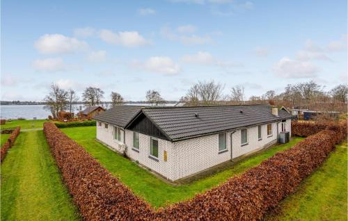 Sunds House | Gorgeous Home In Sunds With Kitchen