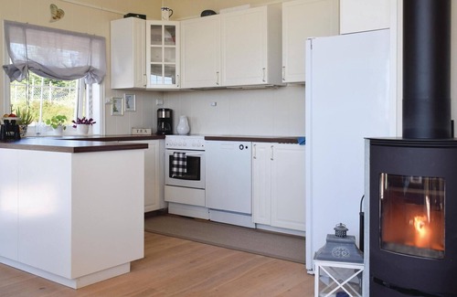 Torangsvag House | Gorgeous home in Torangsvåg with WiFi