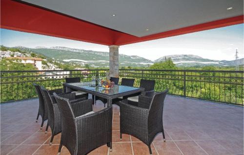 Vrgorac House | Gorgeous Home In Umcani