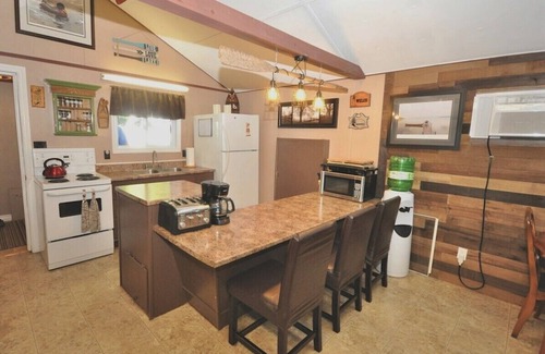 East Ferris Cottage | Gorgeous lakefront property, beautiful view, privacy and space.