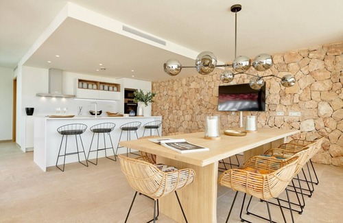 Cala Comte Villa | Gorgeous villa in Cala Comte with captivating view