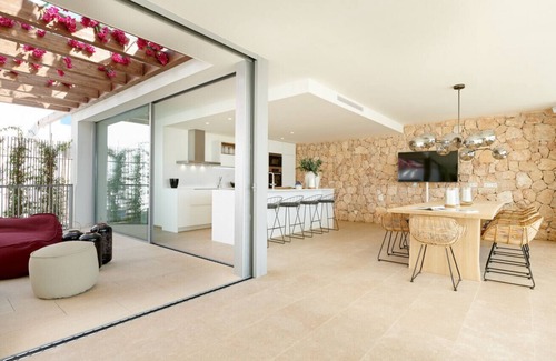 Cala Comte Villa | Gorgeous villa in Cala Comte with captivating view