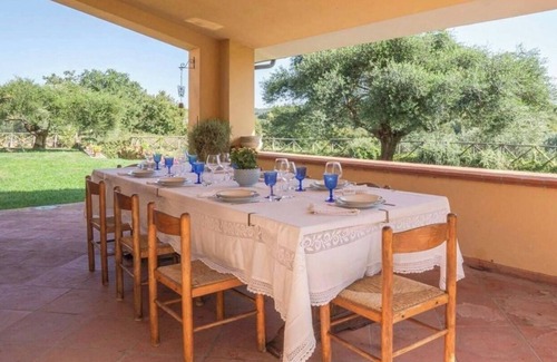 Campagnano di Roma Villa | Gorgeous villa near Rome for families and groups with large park and game room