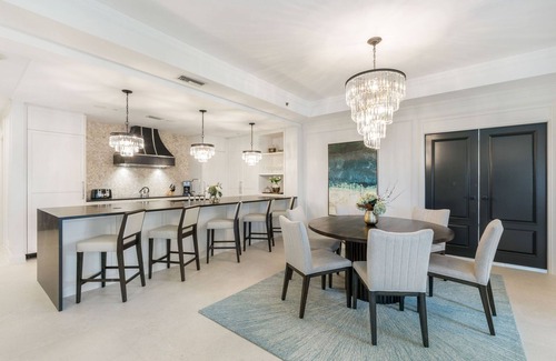 Seven Mile Beach Condo | Gorgeous Waterfront Private Residence at The Ritz-Carlton Resort
