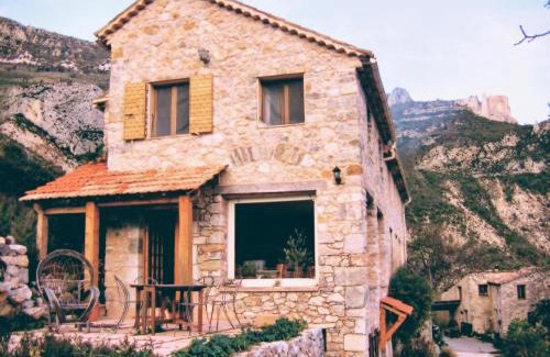 Castellane Bed & Breakfast | Gorges du Verdon - Chambres d'Hotes des arches - Cadre magnifique,