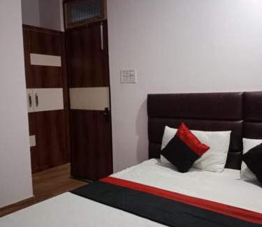 Fatehabad Hotel | Goroomgo Atithi Restaurant & Guest House Fatehabad Near R P Garden