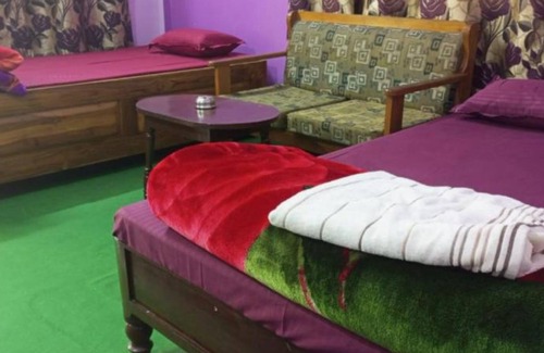 Lataguri Hotel | Goroomgo Green Gold Resort Lataguri