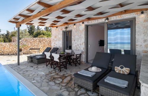 Tsoukaladhes Villa | Goudis Suite Irida