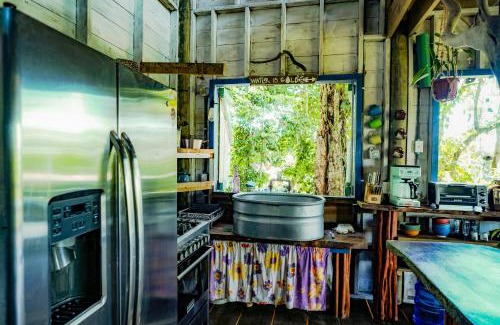 Big Creek House | Gracias Madre Jungle and Ocean View Cabins