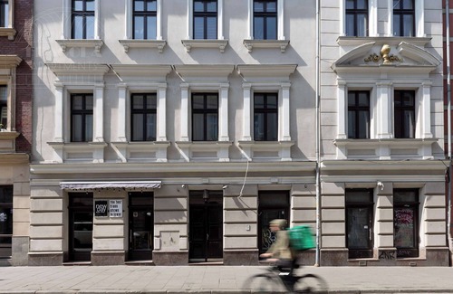 Stradom Apartment | Graffiti Studio with Terrace