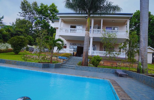 Nairobi Villa | Graff Serenity Homes – Luxury 5-Bedroom Villa with Private Pool and Garden