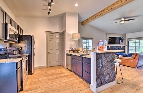 Graford Cabin | Graford Cabin w/Rooftop Deck & Lake Views!
