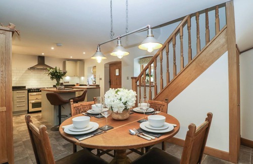 Cwmcarn Cottage | GRAIG COTTAGE, pet friendly, with open fire in Cwmcarn