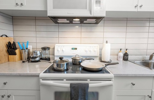 Jasper Place House | Grams' Vintage Charm Stay