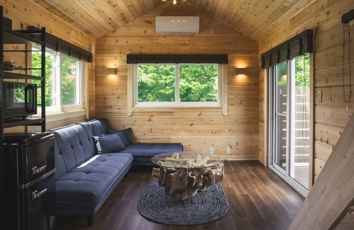 Otari-mura RV Rental | GRAN SUITE Togakushi TRAILER BASE trailer house /Nagano City Nagano