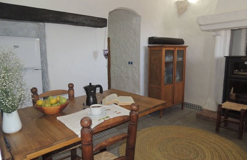 Los Balcones Cottage | Granado Cave in the Balcones de Piedad complex. Guadix-Granada. For 5 PAX