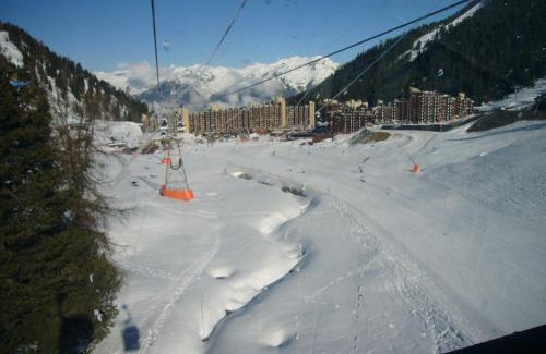 Macot-la-Plagne Apartment | Grand appartement rénové - 11 pers - Centre station - Balcon - FR-1-181-2379