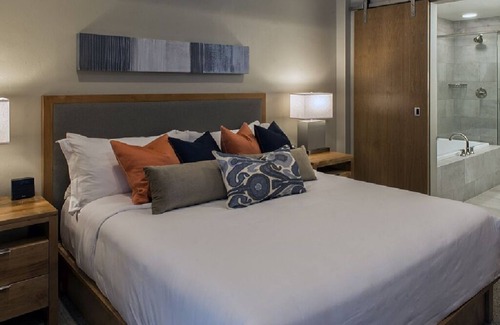 Breckenridge Resort | Grand Colorado at Peak 8: Ski-in, Ski-out in Breckenridge, CO