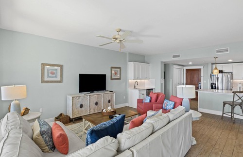 Baytowne Wharf Condo | Grand Complex Serenity: 3BR | 3BA Oasis with Bayfront Views at Sandestin Golf and Beach Resort!