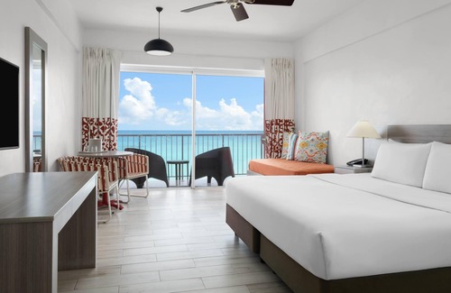 Montego Bay Resort | Grand Decameron Cornwall Beach, A Trademark All-Inclusive Resort