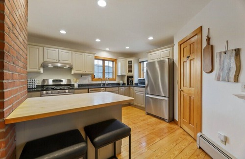 Ghent House | Grand Estate w/Mountain Views by Evergreen Home