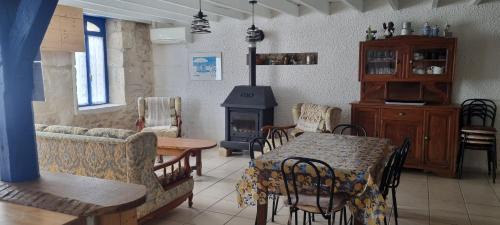 Taize-Maulais House | Grand gîte à la campagne