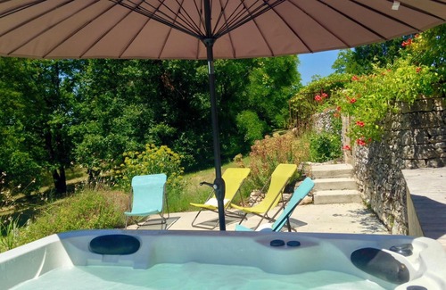 Lalbenque House | Grand Gîte de Charme dans le Lot - Jacuzzi, Piscine & Truffles - 14 pers.