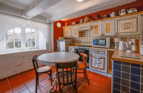 Cleguerec House | "Grand Maman" House with Shared Pool, Shared Terrace and Wi-Fi