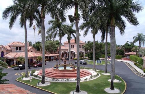 Pembroke Pines Resort | Grand Palms Spa & Golf Resort