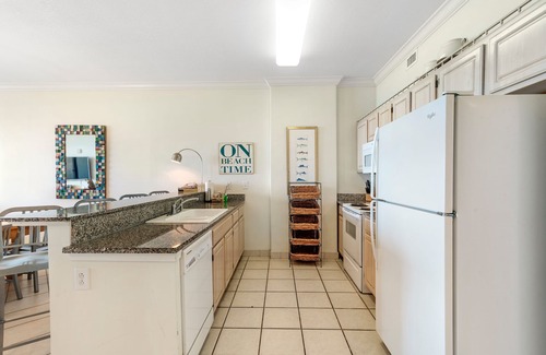 Orange Beach Condo | Grand Pointe 702-Views of Perdido Pass!