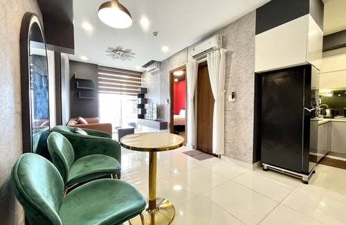 District 4 Apartment | Grand Riverside Apartment Near Center