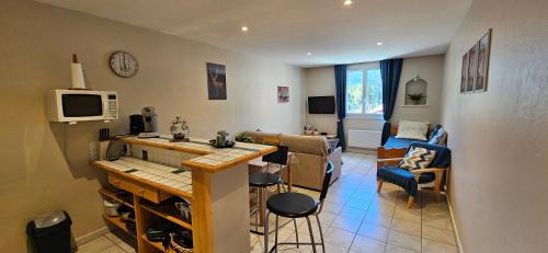 Barcelonnette Apartment | Grand Studio Tout Confort pour 3 personnes Linge en option