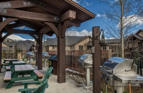 Breckenridge Hotel | Grand Timber Lodge Ski In Studio w/1 Bath- Sleeps 4