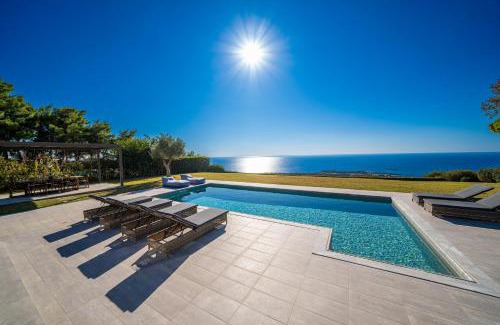 Lakithra Villa | Grande Azzurro in Lakithra