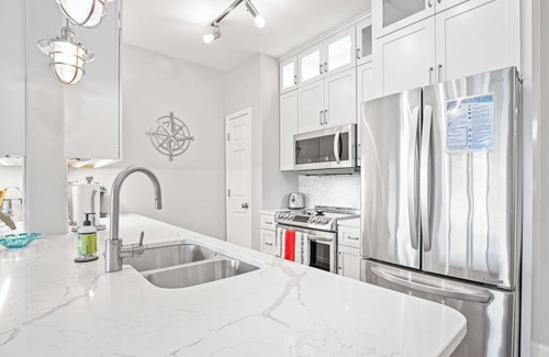 Lake Ozark Condo | Grande Luxxe @ Bagnell Dam: 3 Bdrm spacious condo!