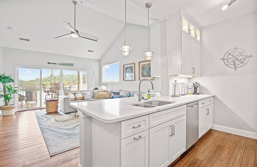 Lake Ozark Condo | Grande Luxxe @ Bagnell Dam: 3 Bdrm spacious condo!