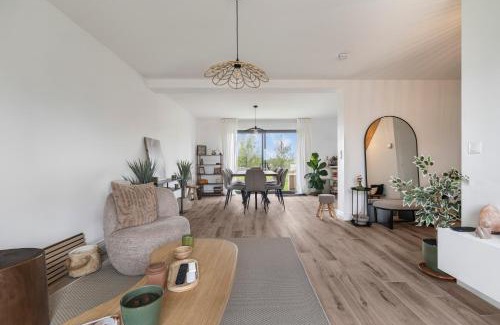 Bruyeres-le-Chatel Villa | Grande maison familiale avec jardin, proche Paris & Orly
